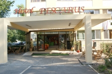 Hotel Pescarus Mamaia - intrare