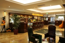 Ramada Hotel & Suites Bucharest North - bar