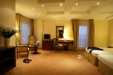 Ramada Hotel & Suites Bucharest North - camera twin