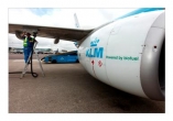KLM introduce un nou produs european si o noua politica de preturi